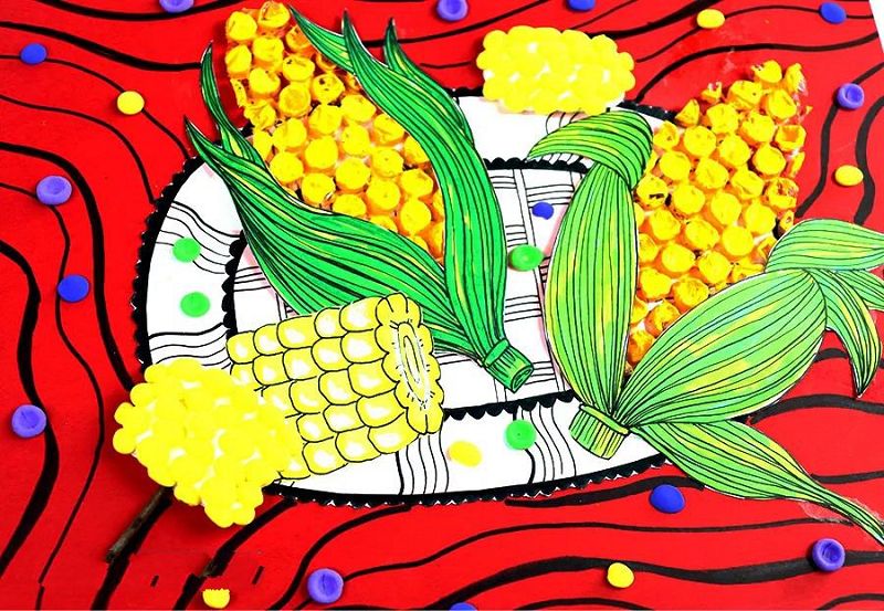一盘美味的玉米儿童画